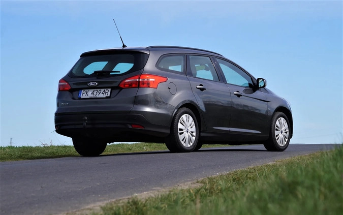 Ford Focus cena 29700 przebieg: 140000, rok produkcji 2015 z Kalisz małe 781